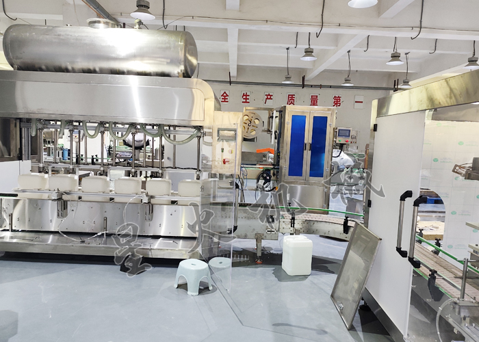 星火液体称重灌装机