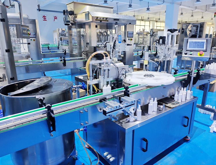 全自动液体灌装旋盖一体机实拍 